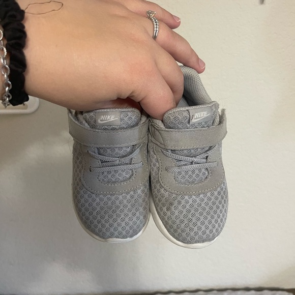 Grey Nike Running shoes - Picture 2 of 4